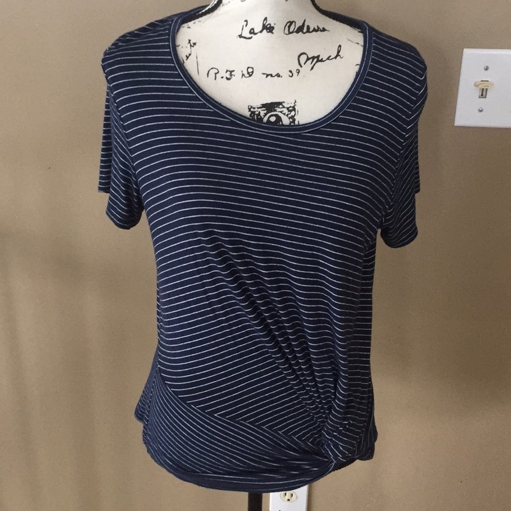Abercrombie and Fitch size small women’s short tee